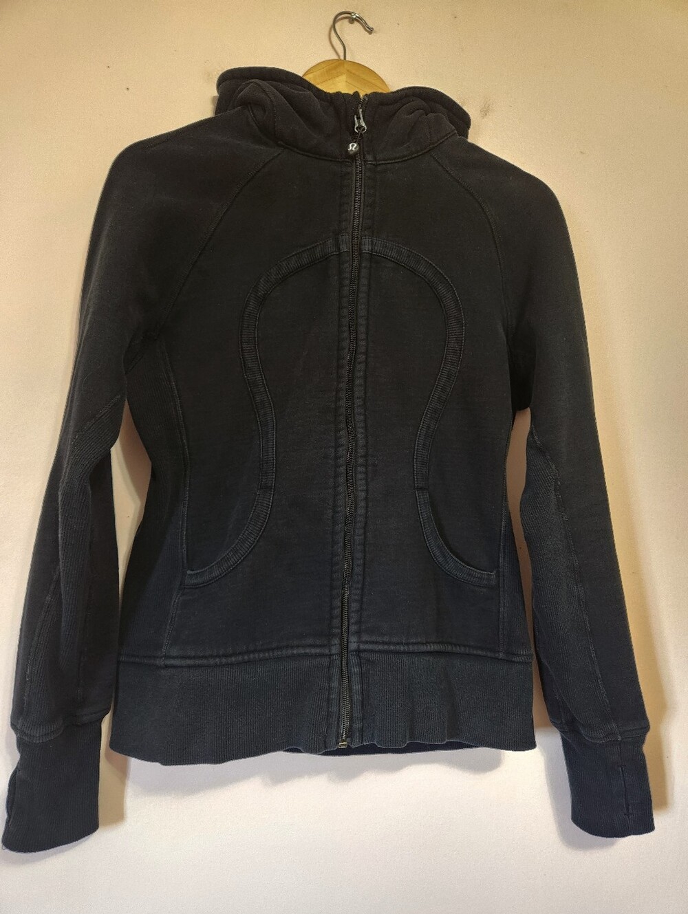 Lululemon Classic Fitted Scuba Full Zip Hoodie Black Size 10 Thumbholes Cozy Y2K